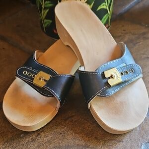 Dr. Scholl's Black and Tan Wooden Mules